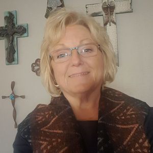 Meet your Posher, Debra